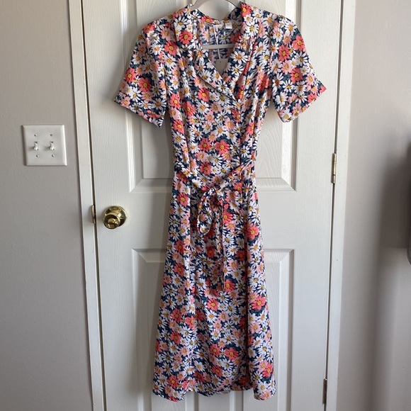 ***SOLD LOCAL****Floral midi dress. Navy, white, pink and peach colors. - Picture 3 of 3